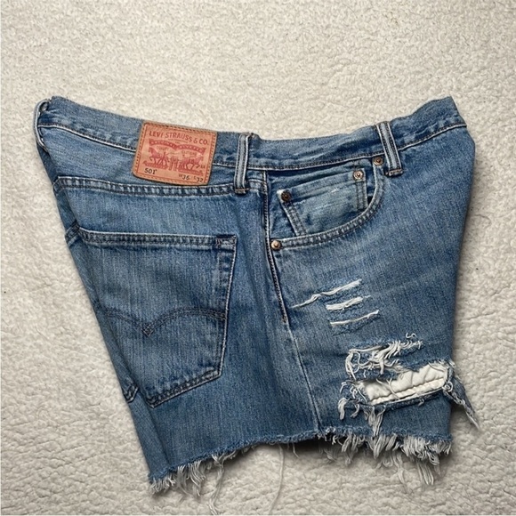 Levis denim Jeans 501 Button Fly Distressed Ripped size 36 Distressed - Picture 7 of 9